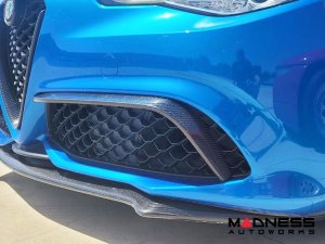Alfa Romeo Giulia Front Canards - Carbon Fiber - V2 - Feroce Carbon - Sport/ Ti/ Veloce